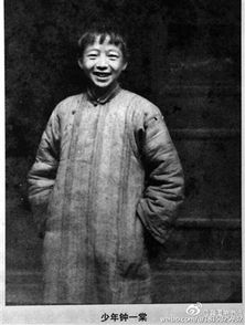 百岁中医传承，太姥爷为曾外孙精心推拿